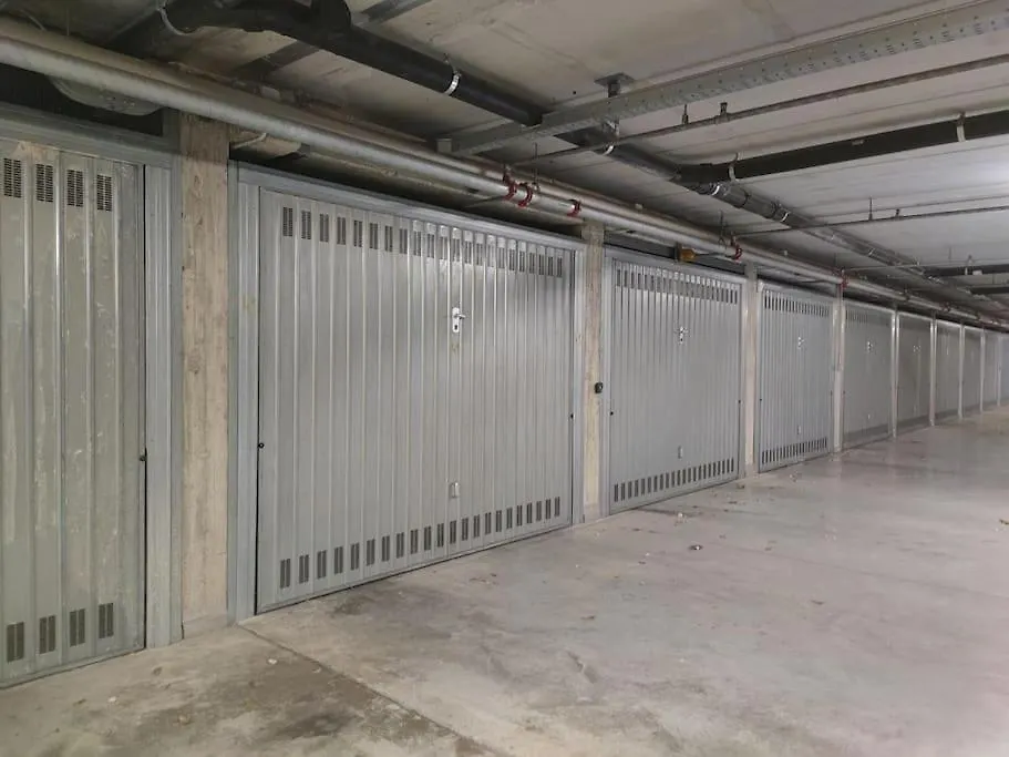 Appartamento Vicino Metro Precotto, Garage Gratuito Милан